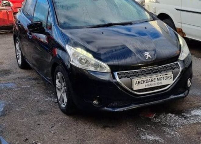 Peugeot 208