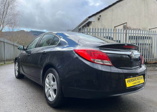 Vauxhall insignia